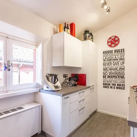 De' Fusari, By Short Holidays דירה בולוניה